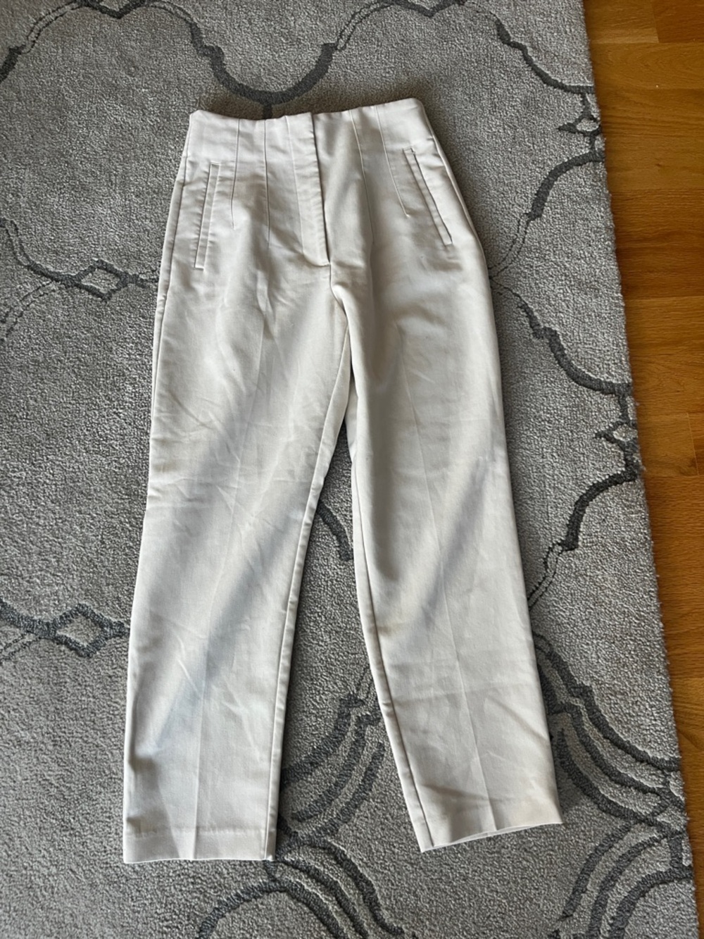 Zara High-Waist Straight Trousers in Light Beige Size M